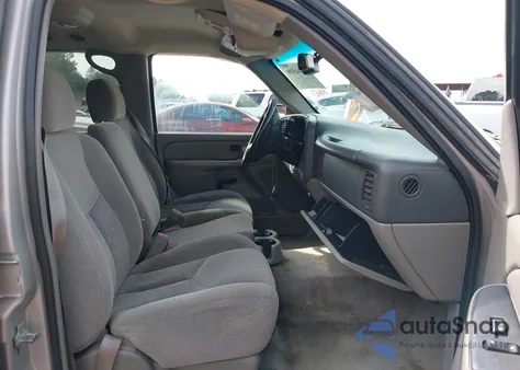 2005 Chevrolet Tahoe Ls z USA, uszkodzony, nr VIN 1GNEC13V45J227050